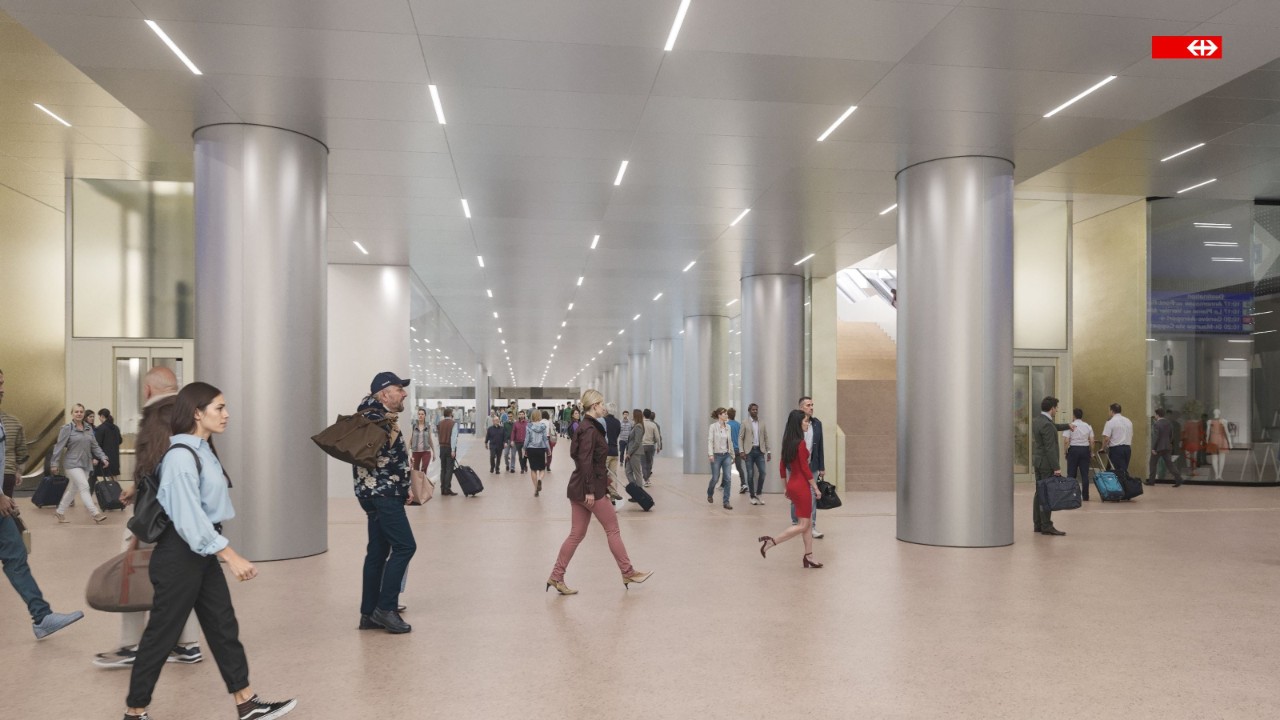 A l’intérieur du nouveau passage central, liaison avec le tram. 