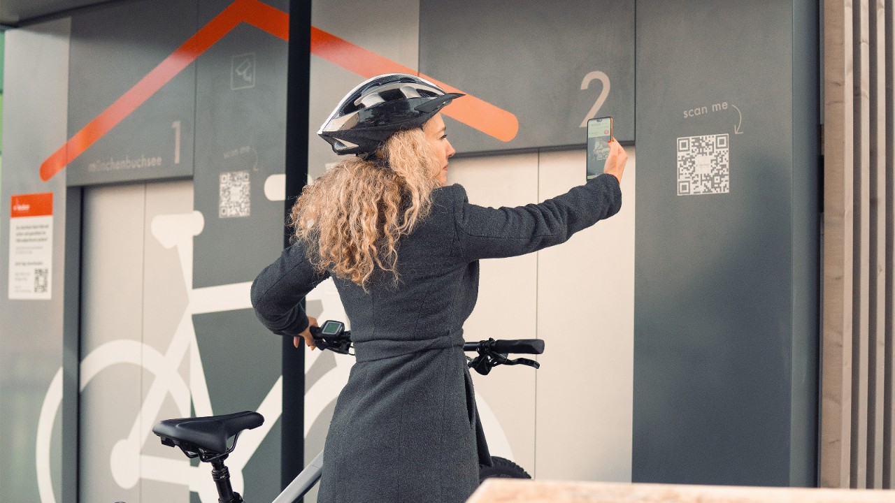 Veloparkturm Münchenbuchsee.