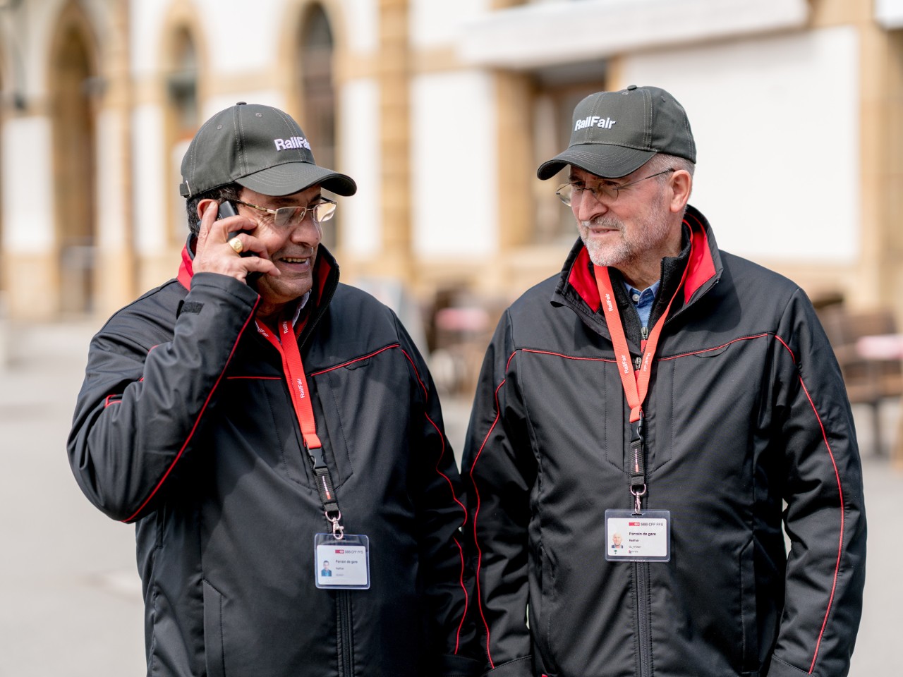 Die Bahnhof-Paten melden Sachbeschädigungen und Vandalismus weiter